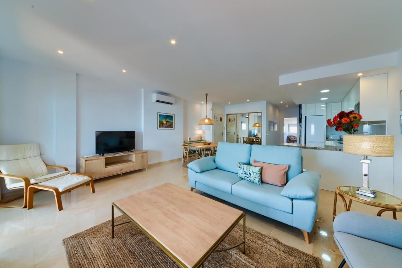 Holidays2Fuengirola Duplex With Stunning Sea View, Terraces,1St Line Beside Port Екстер'єр фото