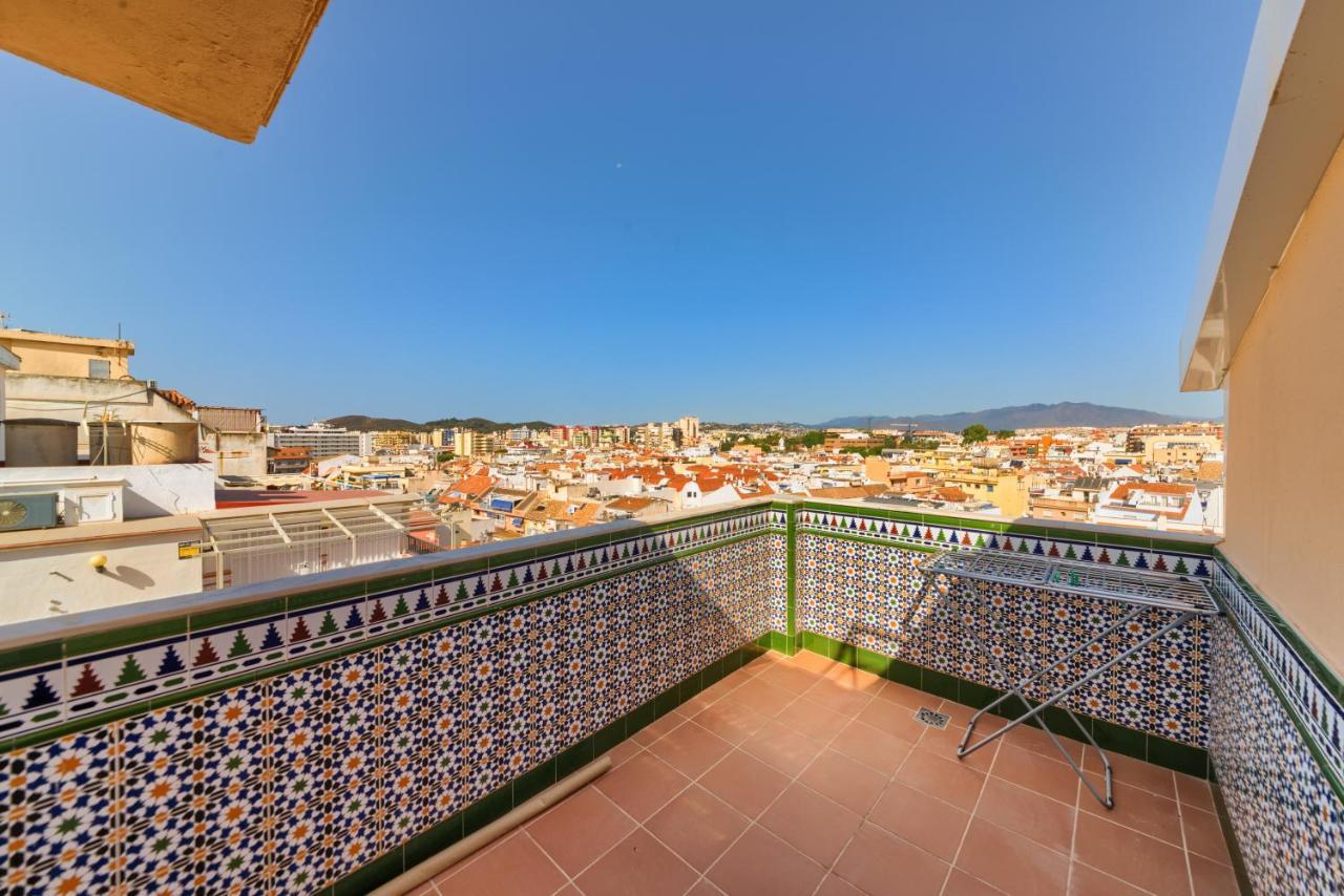 Holidays2Fuengirola Duplex With Stunning Sea View, Terraces,1St Line Beside Port Екстер'єр фото