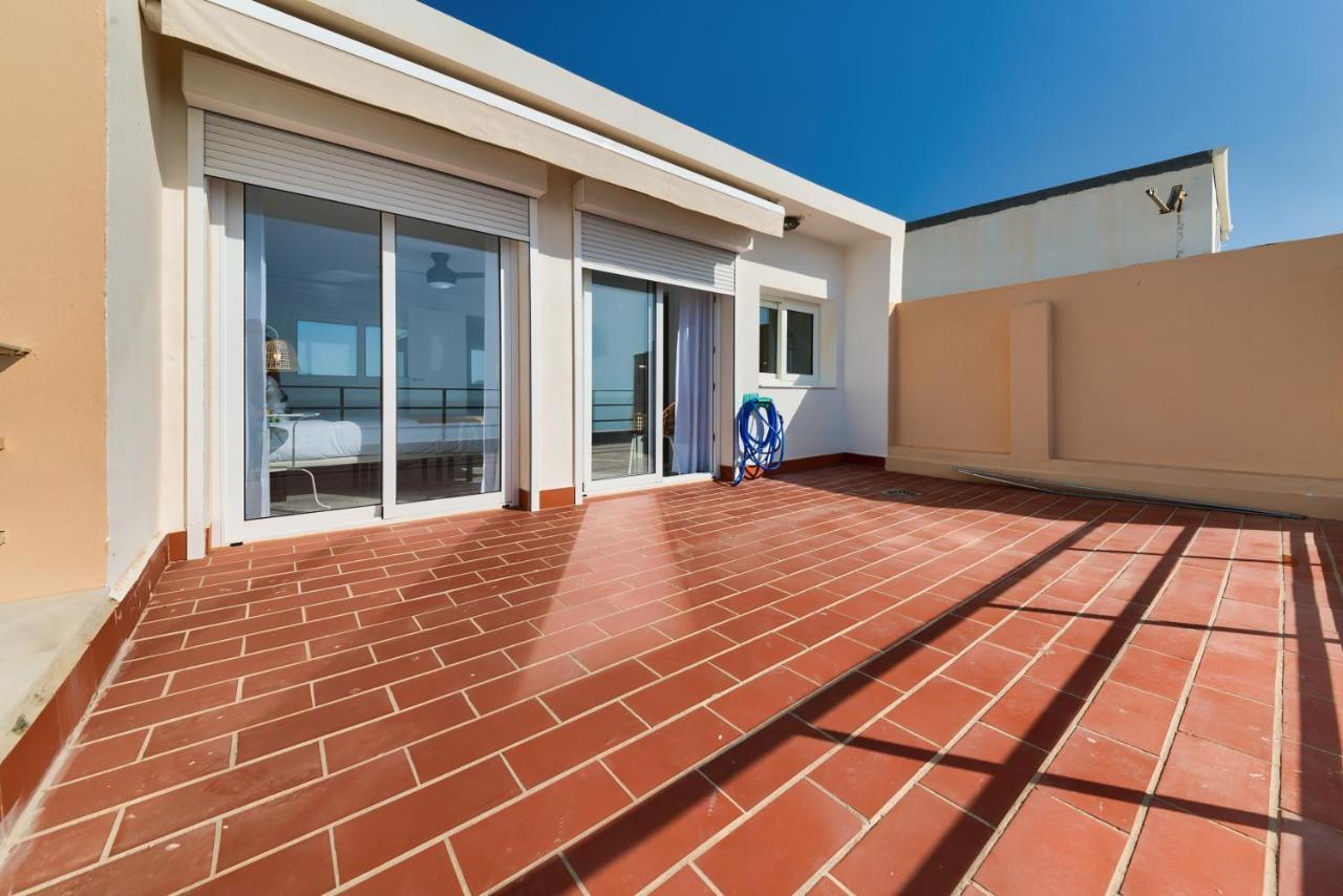 Holidays2Fuengirola Duplex With Stunning Sea View, Terraces,1St Line Beside Port Екстер'єр фото