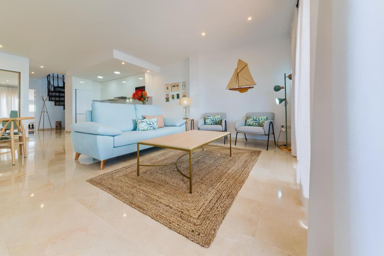 Holidays2Fuengirola Duplex With Stunning Sea View, Terraces,1St Line Beside Port Екстер'єр фото