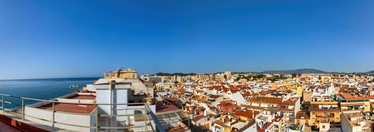 Holidays2Fuengirola Duplex With Stunning Sea View, Terraces,1St Line Beside Port Екстер'єр фото